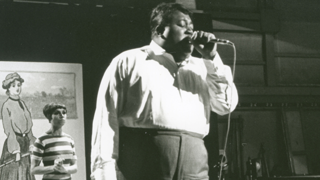 Billy Stewart performs on the U.K. television dance show "Ready, Steady, Go" (1966)
Credit: Alamay Photos